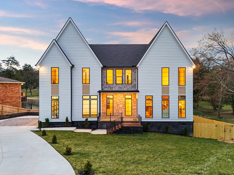 Binkley Designed residence at 819 Davidson